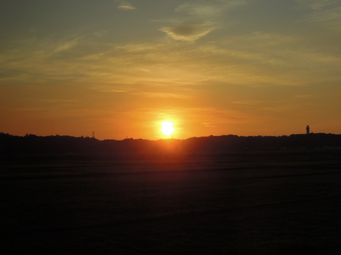 NikonP300で成田エクスプレスから夕陽を撮影