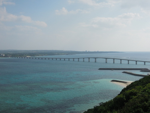  Nikon COOLPIX P300で撮影　宮古島（来間島） 竜宮展望台から来間大橋と海